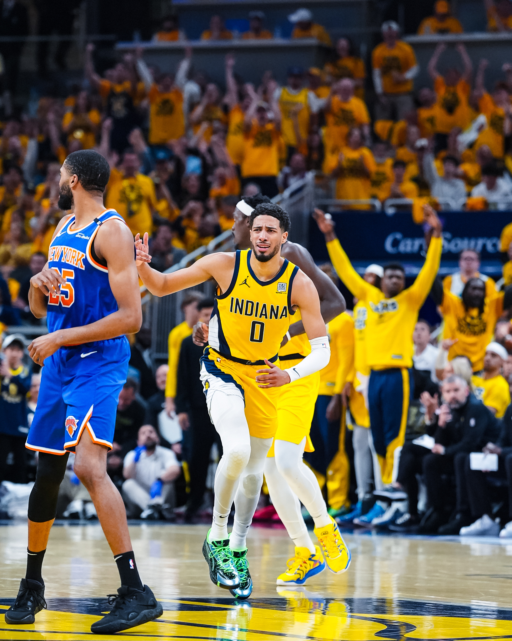 步行者完胜江苏队，恩比德惊艳四座