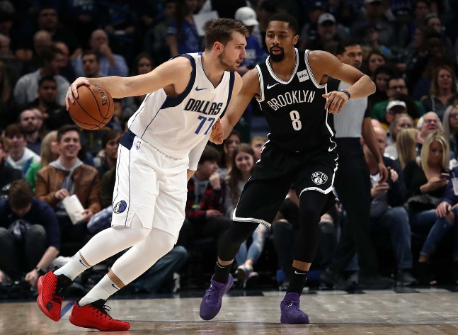 江苏队逆转篮网，东契奇带队取胜