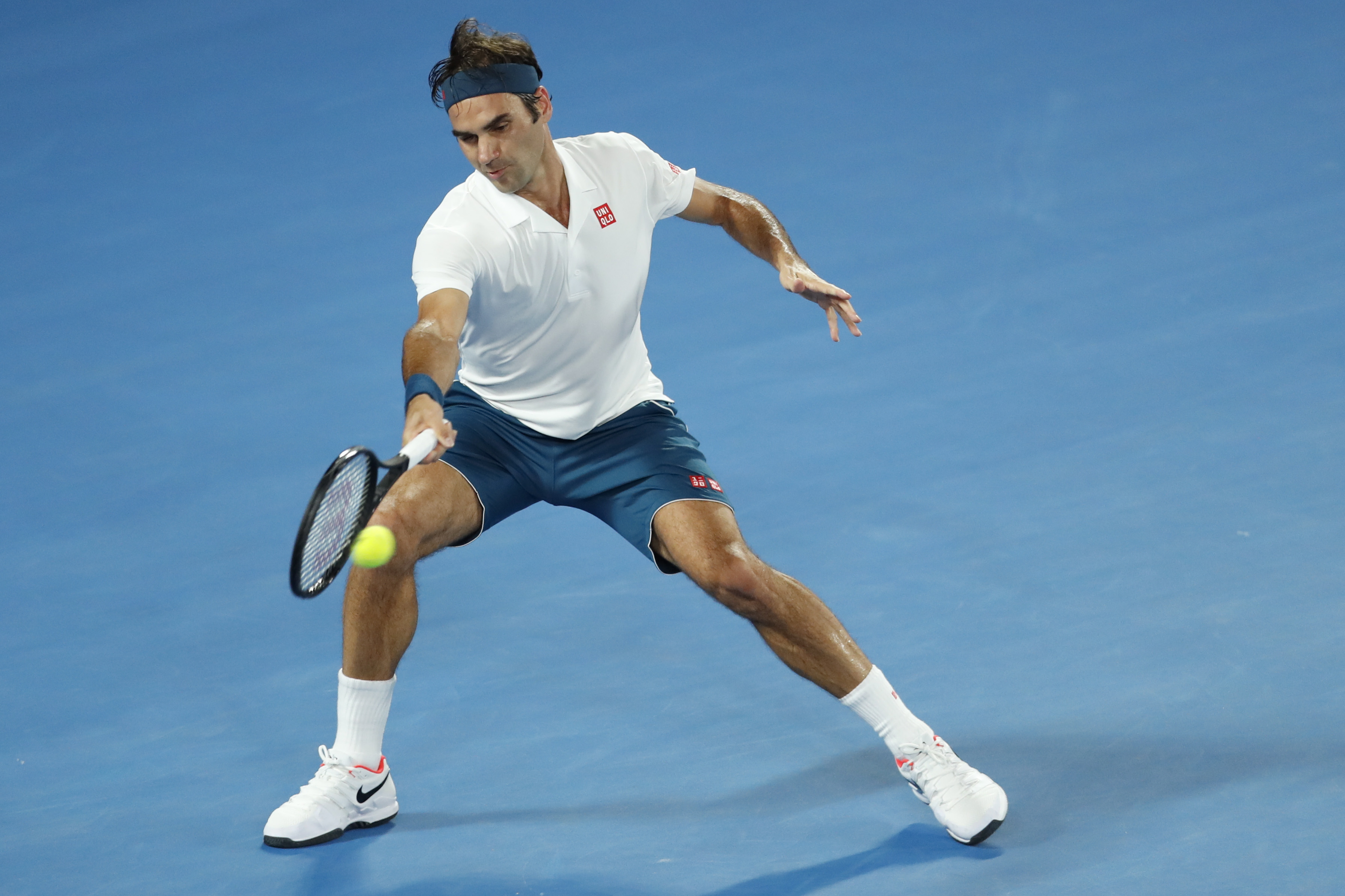 英国网球队翻盘澳大利亚网球队，费德勒制霸全场