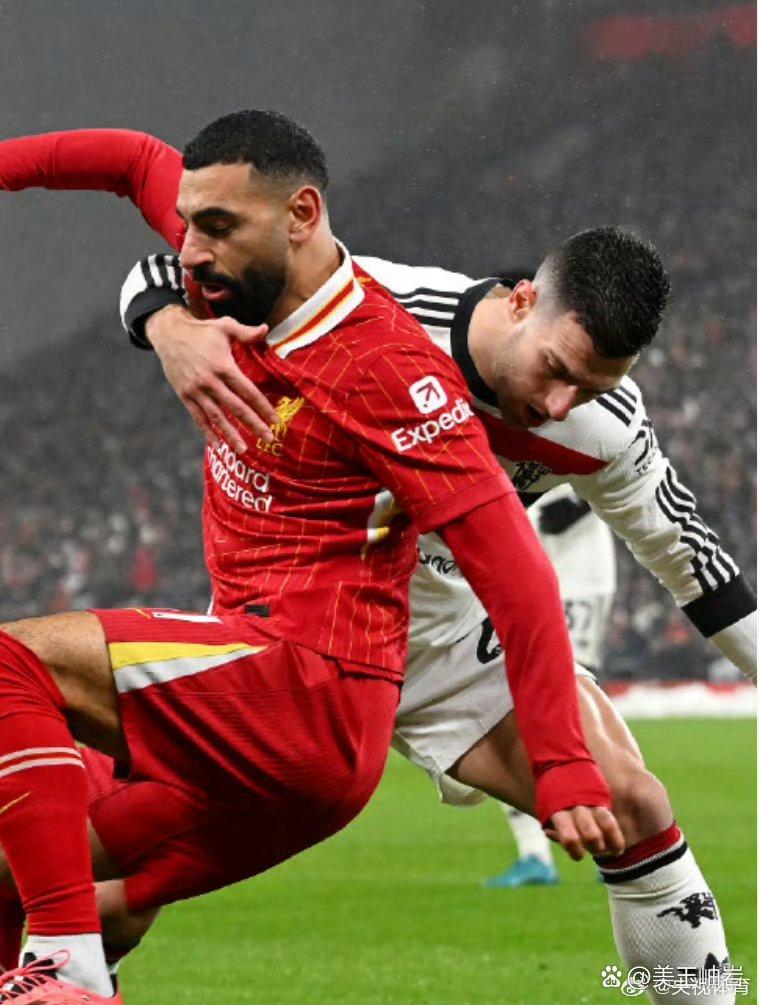 罗马前锋连入两球，率队取得胜利