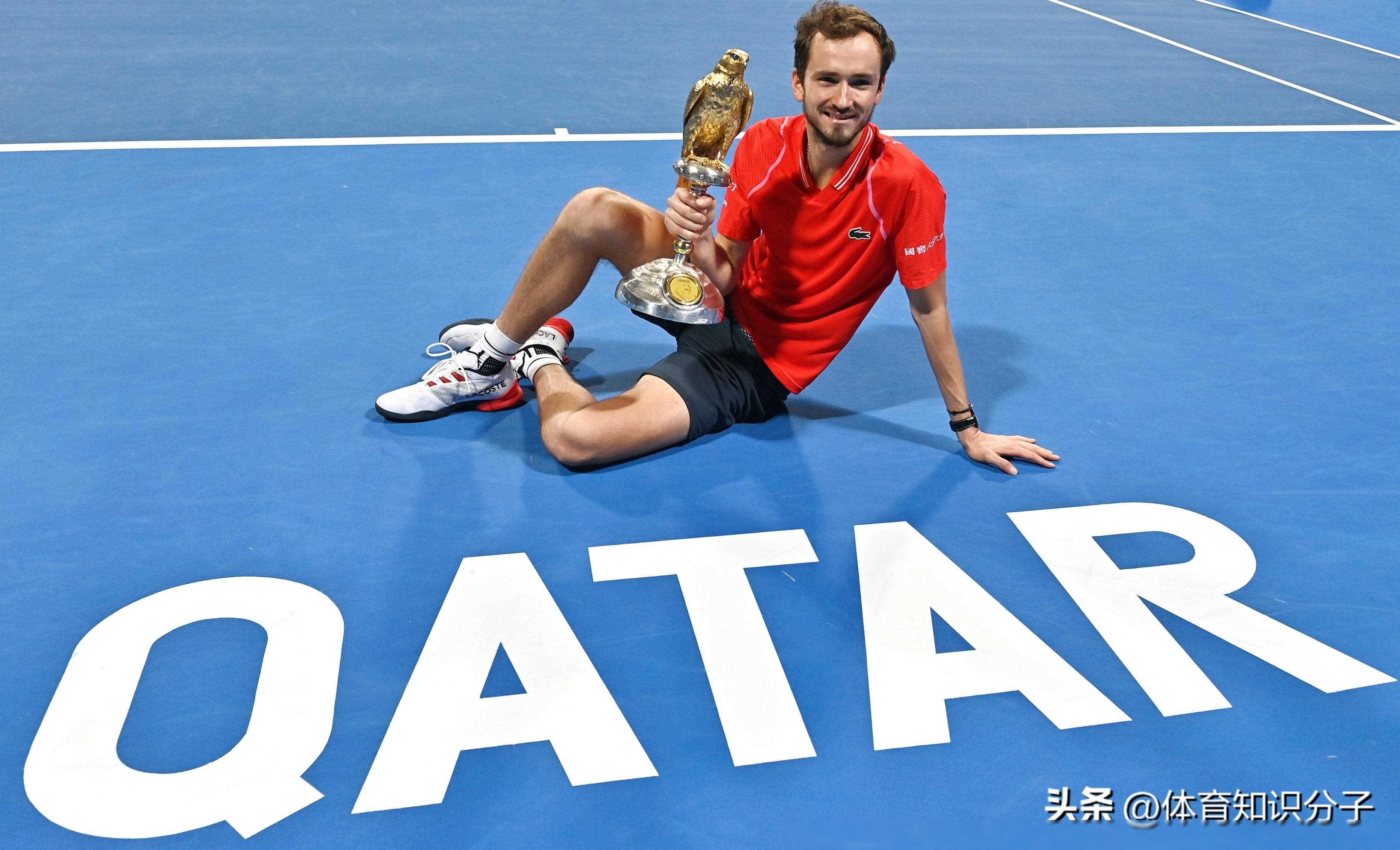 年终总决赛碾压戴维斯杯,梅德韦杰夫点燃赛场 年终总决赛碾压戴维斯杯,梅德韦杰夫点燃赛场