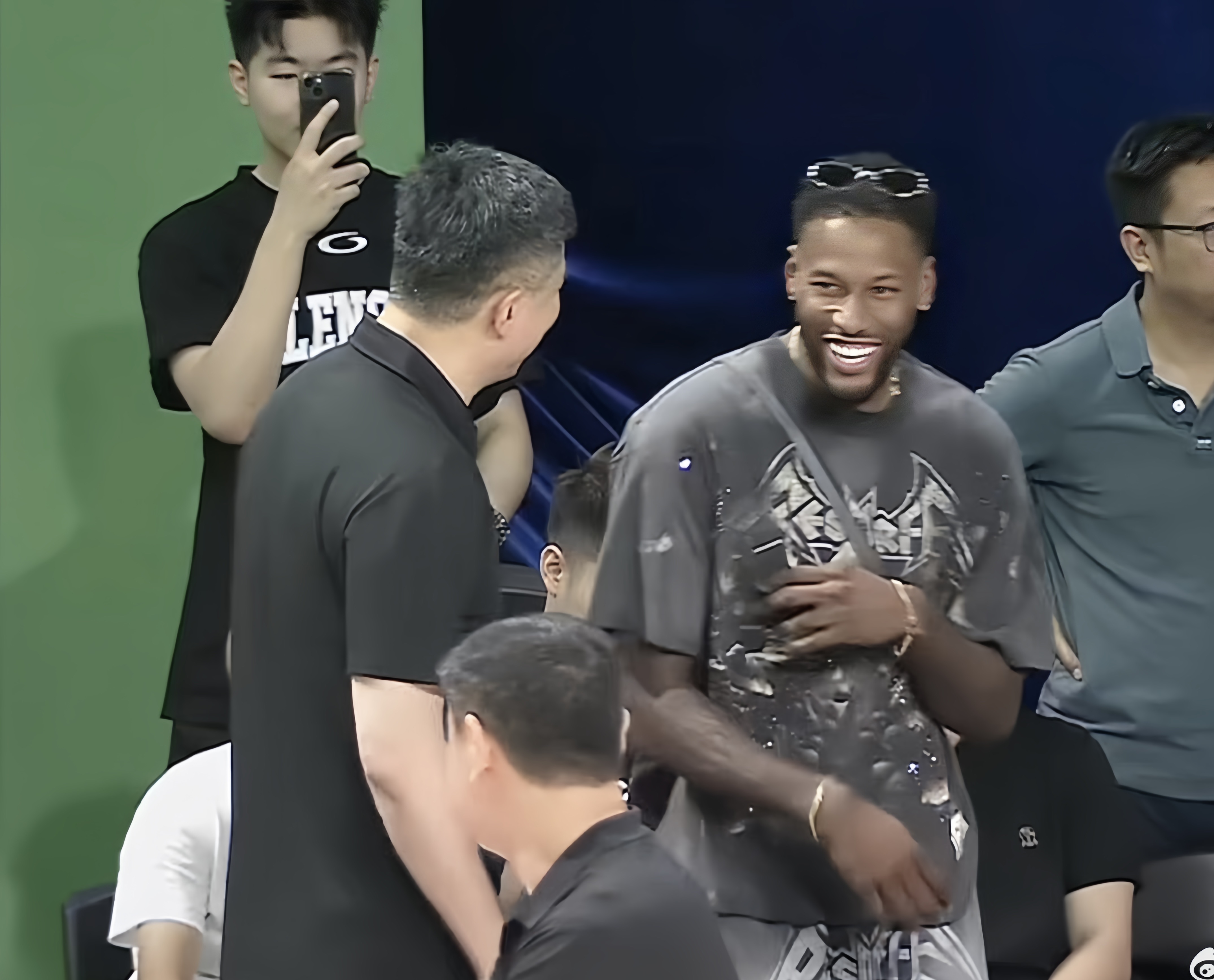广东队双外援合力砍下+，横扫对手