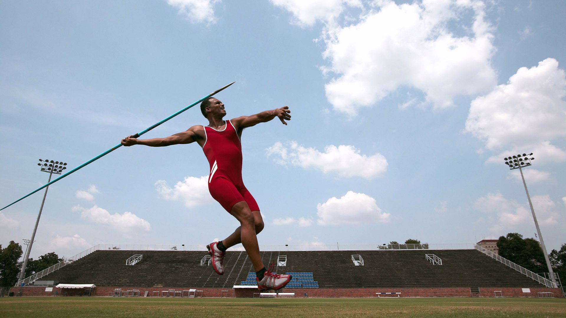 欧冠半决赛之夜，卡瓦哈尔的冠军级表演，重新定义边后卫的艺术
