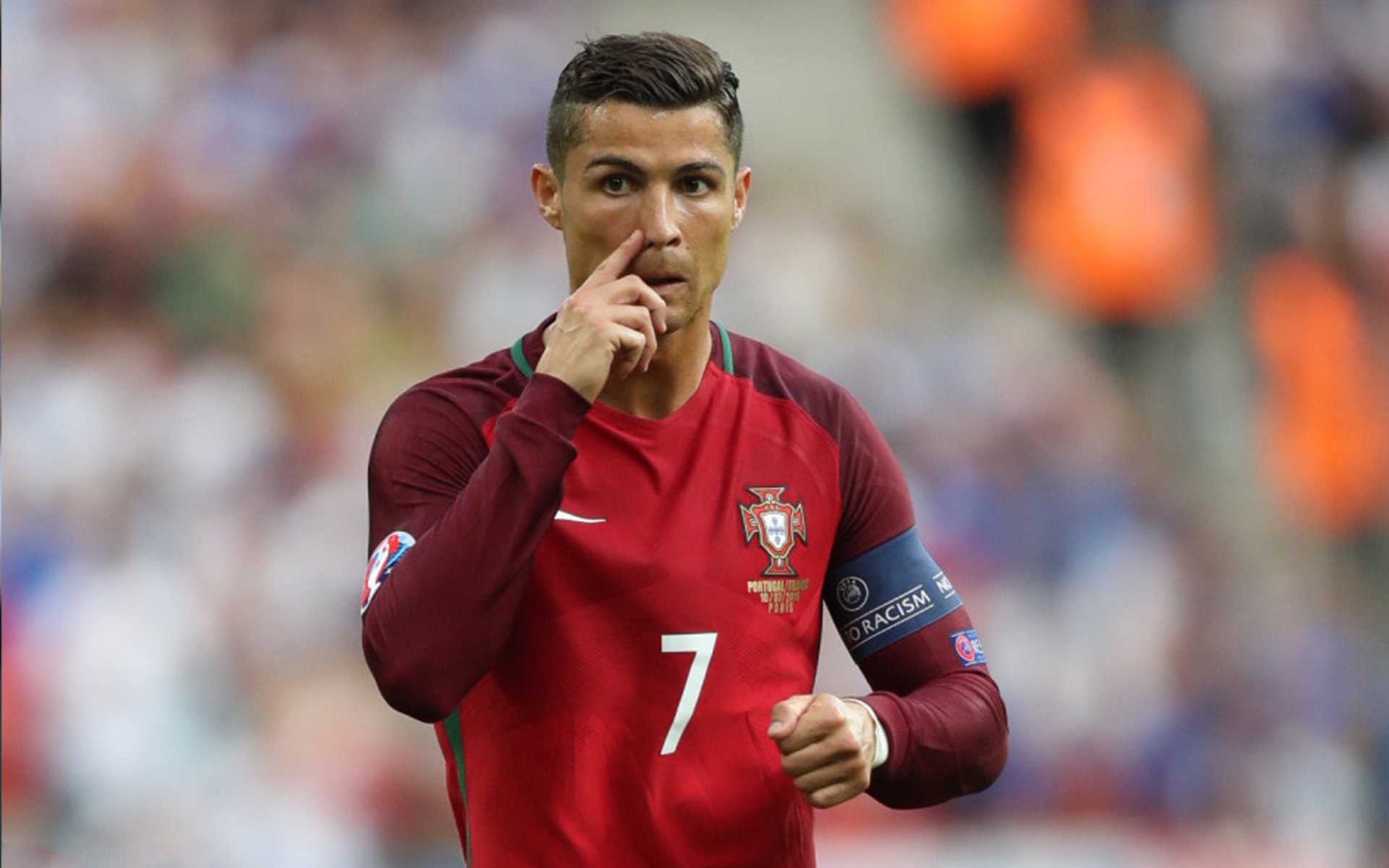 开云体育登录-蓝月当空，王者降临，阿圭罗统治之夜，曼城碾压式征服美国行